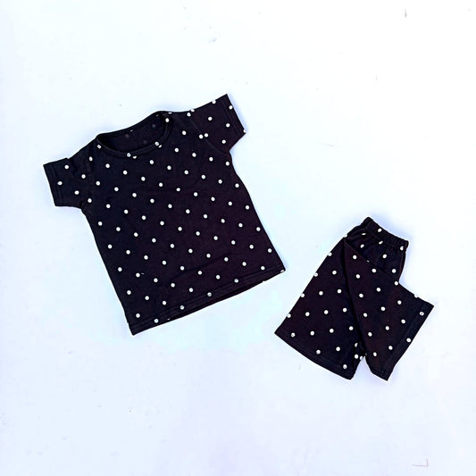 Nicker Shirt in Jersey Stuff - Black Polka Dott